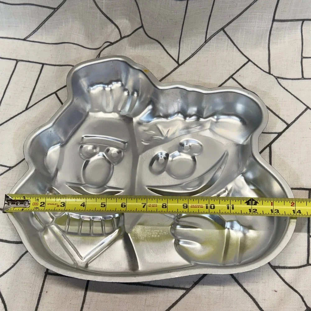 Wilton Cake Pan 13